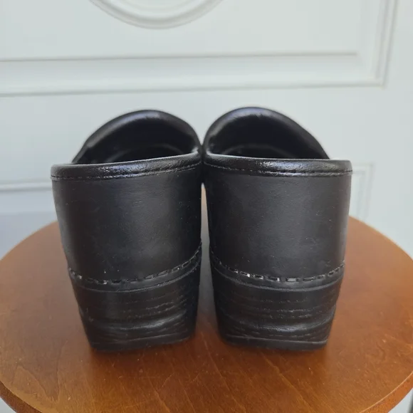 Dansko Professional Black Leather Clogd - Picture 3 of 8